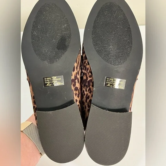 Bella-Vita cheetah print mules. Size 7.5 Never worn. Excellent condition - Picture 4 of 6